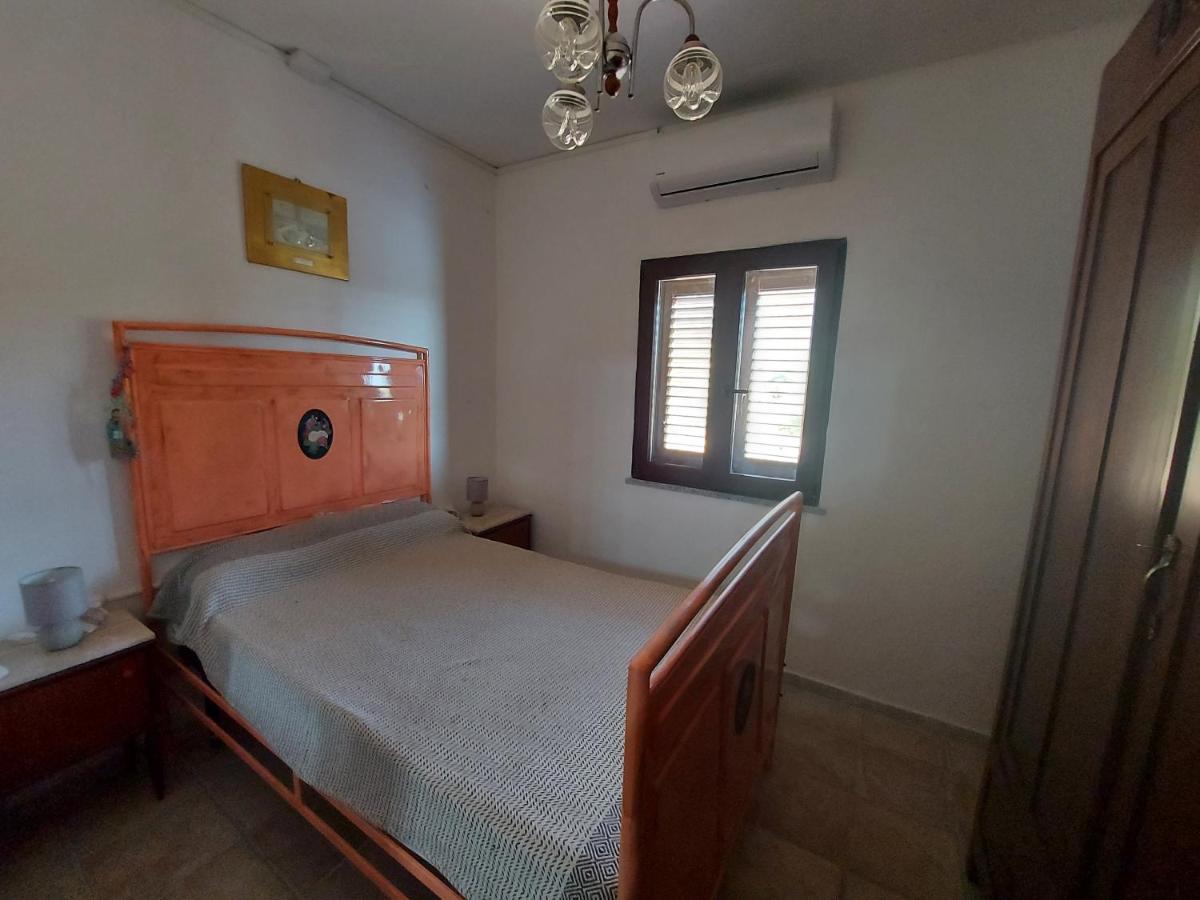 Apartamento Sa Domu 'E Pisittu Iglesias Exterior foto